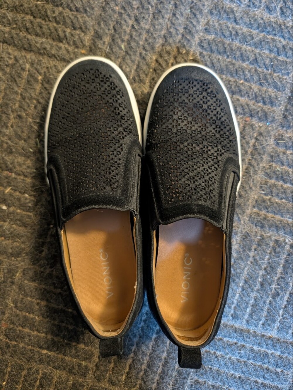 Vionic Women's Black Slip-On Sneakers 8.5